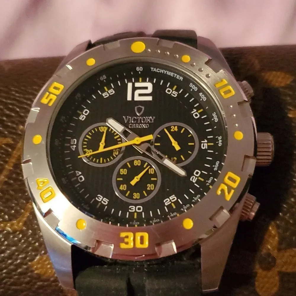 Mens Large Victory Instruments 5077 Chrono Watch Black & Yellow Date‎ 3 Subdials